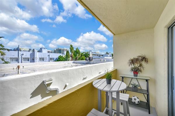 Collins Plaza, 1334 Collins Ave #403, Miami Beach, Florida 33139, image 2