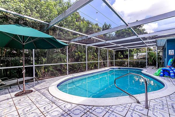 Windward Heights, 17860 NE 9th Pl, North Miami Beach, Florida 33162, image 2