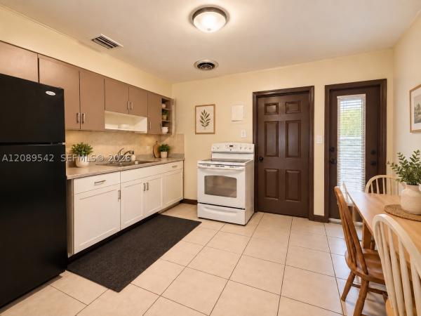 1526 NE 135th St #1528, North Miami, Florida 33161, image 1