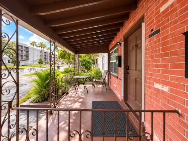 1526 NE 135th St #1528, North Miami, Florida 33161, image 2