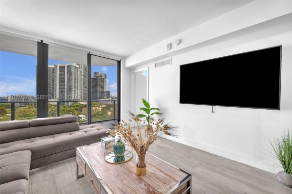 Hyde Midtown, 121 NE 34th St #905, Miami, Florida 33137, image 3