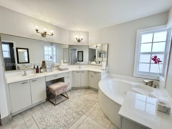 Classic Landing, 811 NW 155th Ter, Pembroke Pines, Florida 33028, image 3