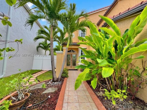 Classic Landing, 811 NW 155th Ter, Pembroke Pines, Florida 33028, image 2