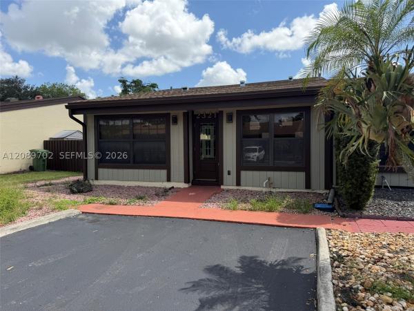 Cedarwoods At Pembroke Lakes, 2321 Poinsetta Ct, Pembroke Pines, Florida 33026, image 1