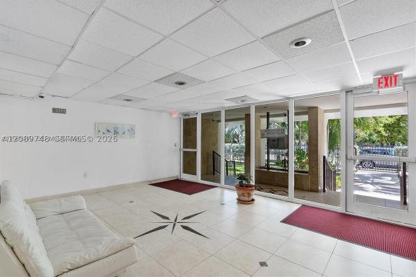 Caribbean Breeze, 250 180th Dr #158, Sunny Isles Beach, Florida 33160, image 2