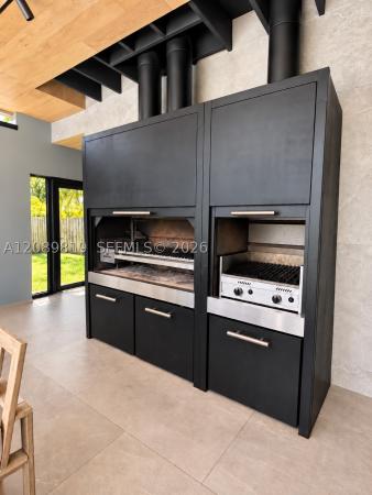 Sky Lake, 18700 NE 21st Ave, North Miami Beach, Florida 33179, image 3