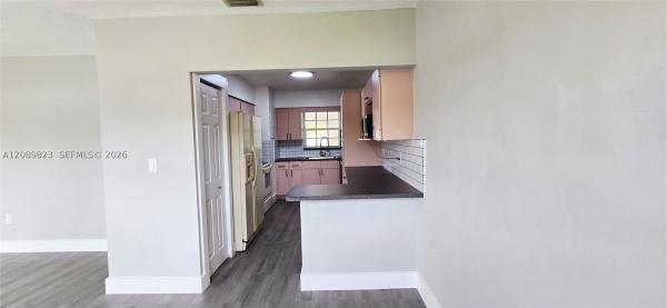 Westhaven Park, 580 W 34th Pl, Hialeah, Florida 33012, image 3
