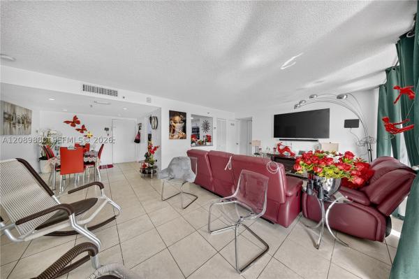 9686 Fontainebleau Blvd #106, Unincorporated Dade County, Florida 33172, image 3