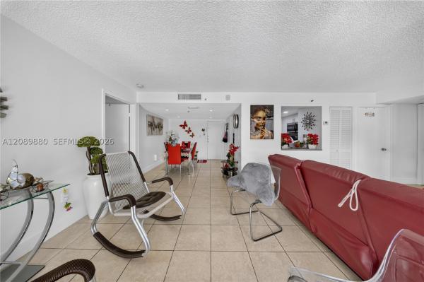 9686 Fontainebleau Blvd #106, Unincorporated Dade County, Florida 33172, image 2