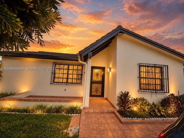 2219 SW 137th Pl, Unincorporated Dade County, Florida 33175, image 1
