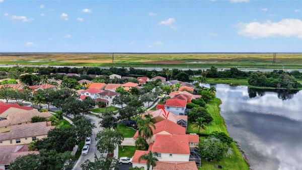 Springside Lake, 820 Falling Water Rd, Weston, Florida 33326, image 1