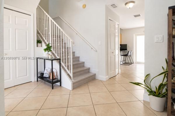7464 NW 180th St, Hialeah, Florida 33015, image 3