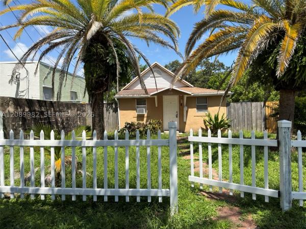 Hallandale Beach No HOA, 113 SE 4th St, Hallandale Beach, Florida 33009, image 3