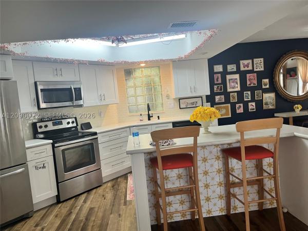 Winchester Courts, 4386 Hazel Ave #C, Palm Beach Gardens, Florida 33410, image 2