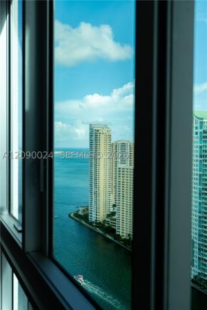 Met 1, 300 S Biscayne Blvd #T-3504, Miami, Florida 33131, image 2
