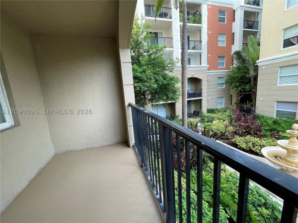 Porto Bellagio, 17125 N Bay Rd #3213, Sunny Isles Beach, Florida 33160, image 3