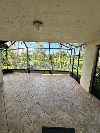 Columbia Square, 17 Columbia Ct, Deerfield Beach, Florida 33442, image 2
