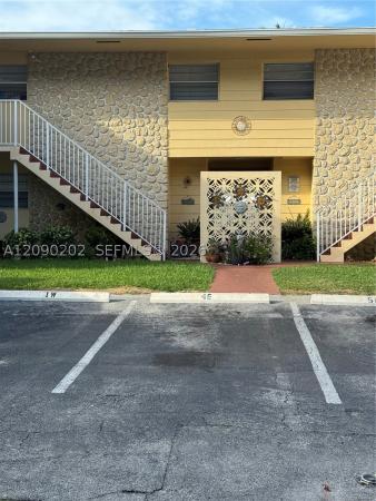 1765 Venice Ln #4E, North Miami, Florida 33181, image 2