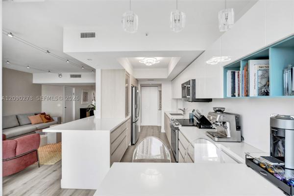 South Tower At The Point, 21055 NE 37th Ave #901, Aventura, Florida 33180, image 3