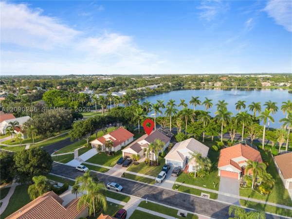 The Estates At Oak Hamlet, 1971 Oak Berry Cir, Wellington, Florida 33414, image 1