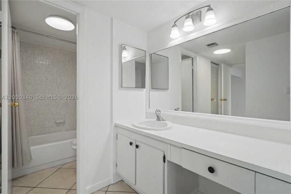 Coronado Tower 1, 20335 W Country Club Dr #1702, Aventura, Florida 33180, image 3