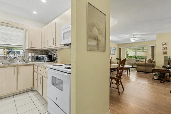 Crystal Court Manor, 1401 N 12th Ct #3B, Hollywood, Florida 33019, image 1