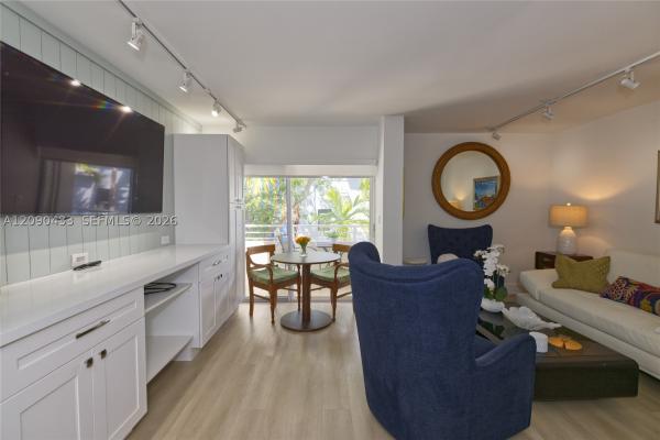 Alca, 5838 SW 74th Ter #317, South Miami, Florida 33143, image 1