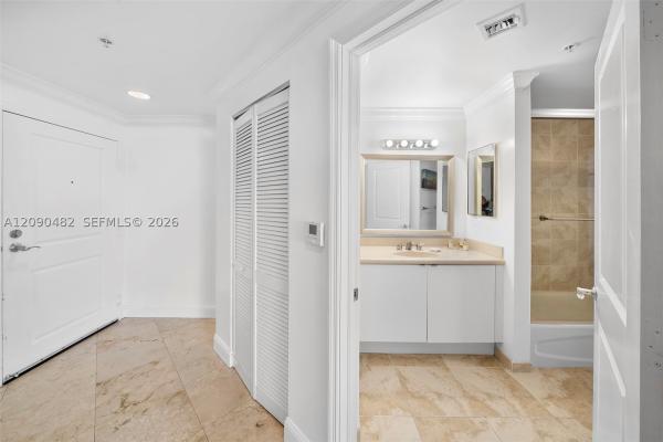 360, 7900 Harbor Island Dr #1214, North Bay Village, Florida 33141, image 1