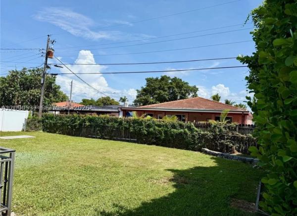 Parkway, 1525 SW 18th St, Miami, Florida 33145, image 1