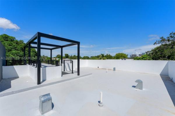 3310 Elizabeth St, Miami, Florida 33133, image 1