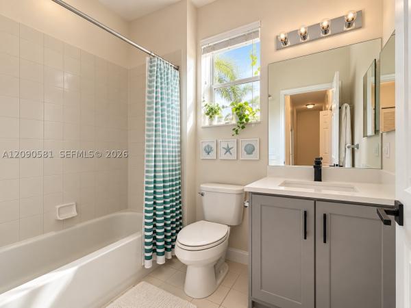 Parkside Square, 2913 S Greenleaf Cir, Boynton Beach, Florida 33426, image 2