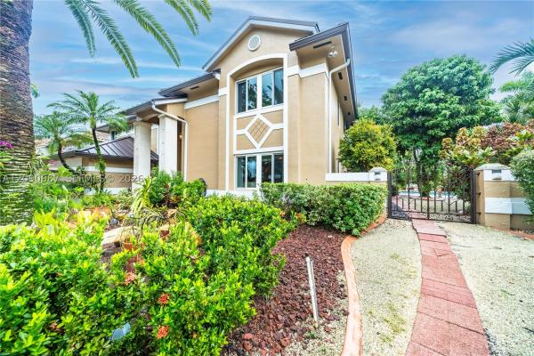 Graham West, 15935 NW 82nd Ct, Miami Lakes, Florida 33016, image 2