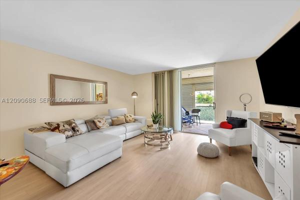 Meadowbrook Lakes, 424 SE 10th St #104, Dania Beach, Florida 33004, image 2