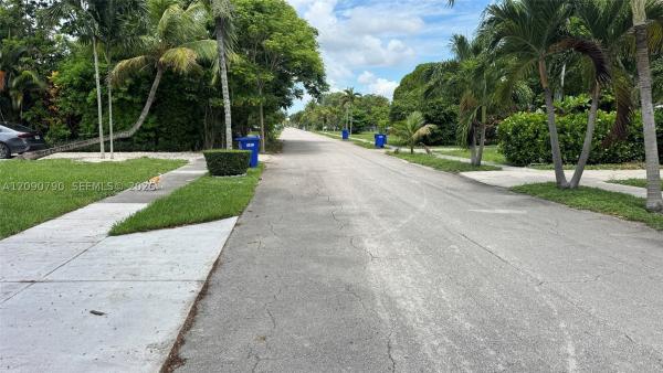 Fulford By The Sea, 1782 NE 177th St, North Miami Beach, Florida 33162, image 3