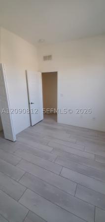 652 NE 191st Ter, Unincorporated Dade County, Florida 33179, image 3