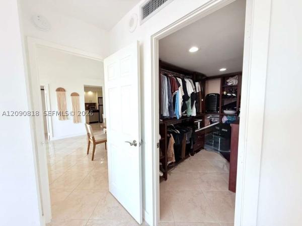 Winston Towers 200, 251 174th St #1712, Sunny Isles Beach, Florida 33160, image 1