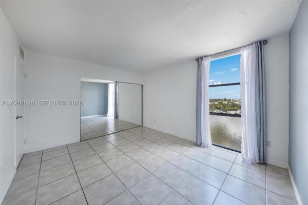 Vecino Del Mar, 2350 NE 135th St #811, North Miami, Florida 33181, image 1