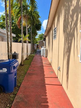 10665 SW 6th St, Sweetwater, Florida 33174, image 1