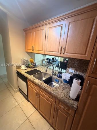 460 W Park Dr #202, Unincorporated Dade County, Florida 33172, image 1