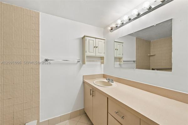 Royal Palm At Plantation, 6800 Cypress Rd #411, Plantation, Florida 33317, image 1