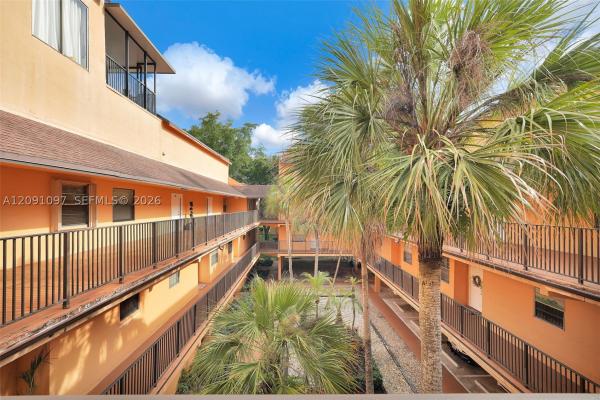 430 Commodore Dr #304, Sunrise, Florida 33325, image 1