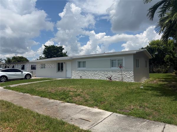10825 SW 221st St, Unincorporated Dade County, Florida 33170, image 1
