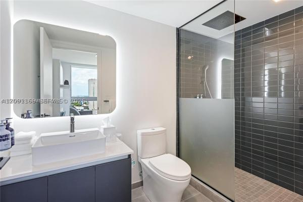 YotelPad Miami, 227 NE 2nd St #2806, Miami, Florida 33132, image 1