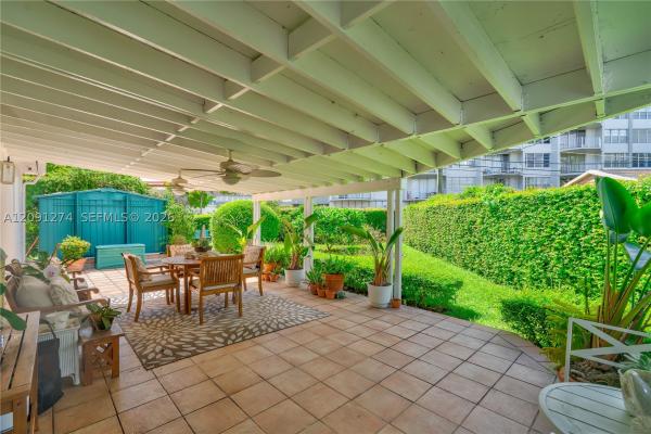 Panuleta Gardens, 890 NE 168th St, North Miami Beach, Florida 33162, image 1