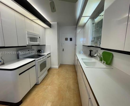 La Estates, 1890 S Ocean Dr #702, Hallandale Beach, Florida 33009, image 1
