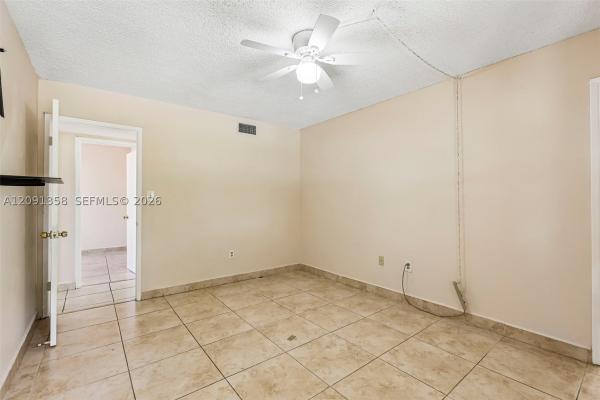 241 W Park Dr #5-202, Unincorporated Dade County, Florida 33172, image 1