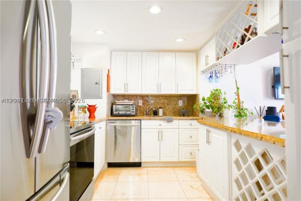 11111 Biscayne Blvd #20E, Unincorporated Dade County, Florida 33181, image 1