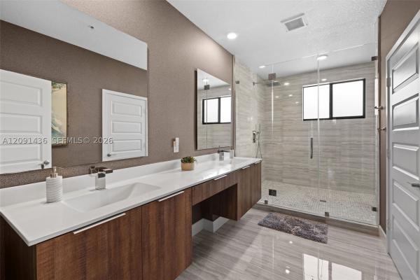 4720 NW 84th Ct, Doral, Florida 33166, image 1