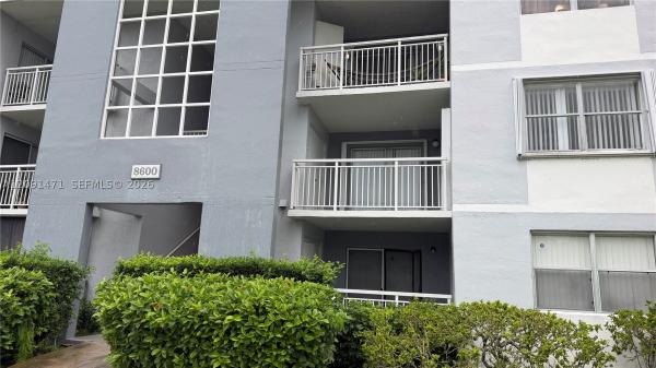 Le Club At Old Cutler, 8600 SW 212th St #205, Cutler Bay, Florida 33189, image 1