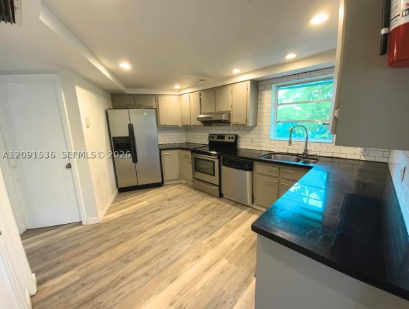 Griffing Biscayne Park Estates, 11000 NE 9th Ave, Biscayne Park, Florida 33161, image 1